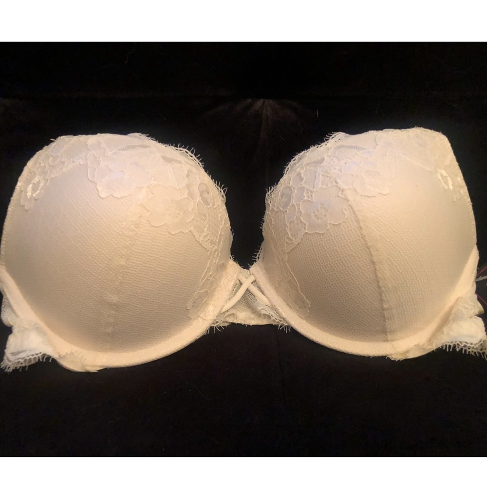 Ambrielle White Lace Plunge Push-Up